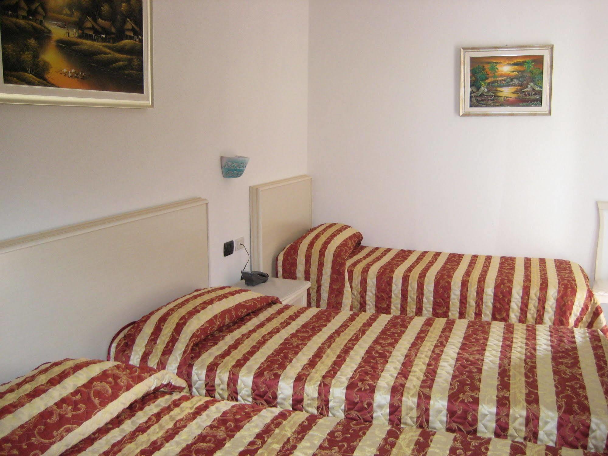 סנטה טרזה גאיורה Scano Comfort Inn מראה חיצוני תמונה